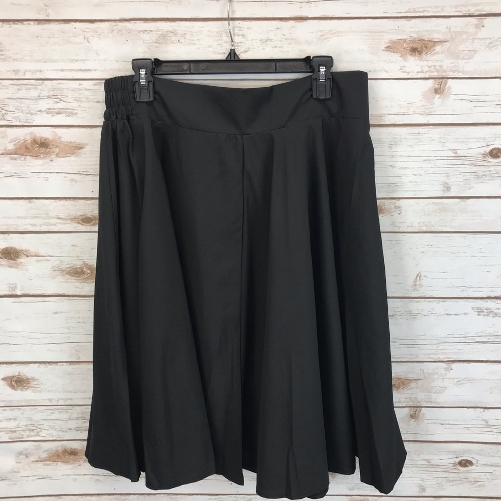 Black Skirt Midi XL Flowy